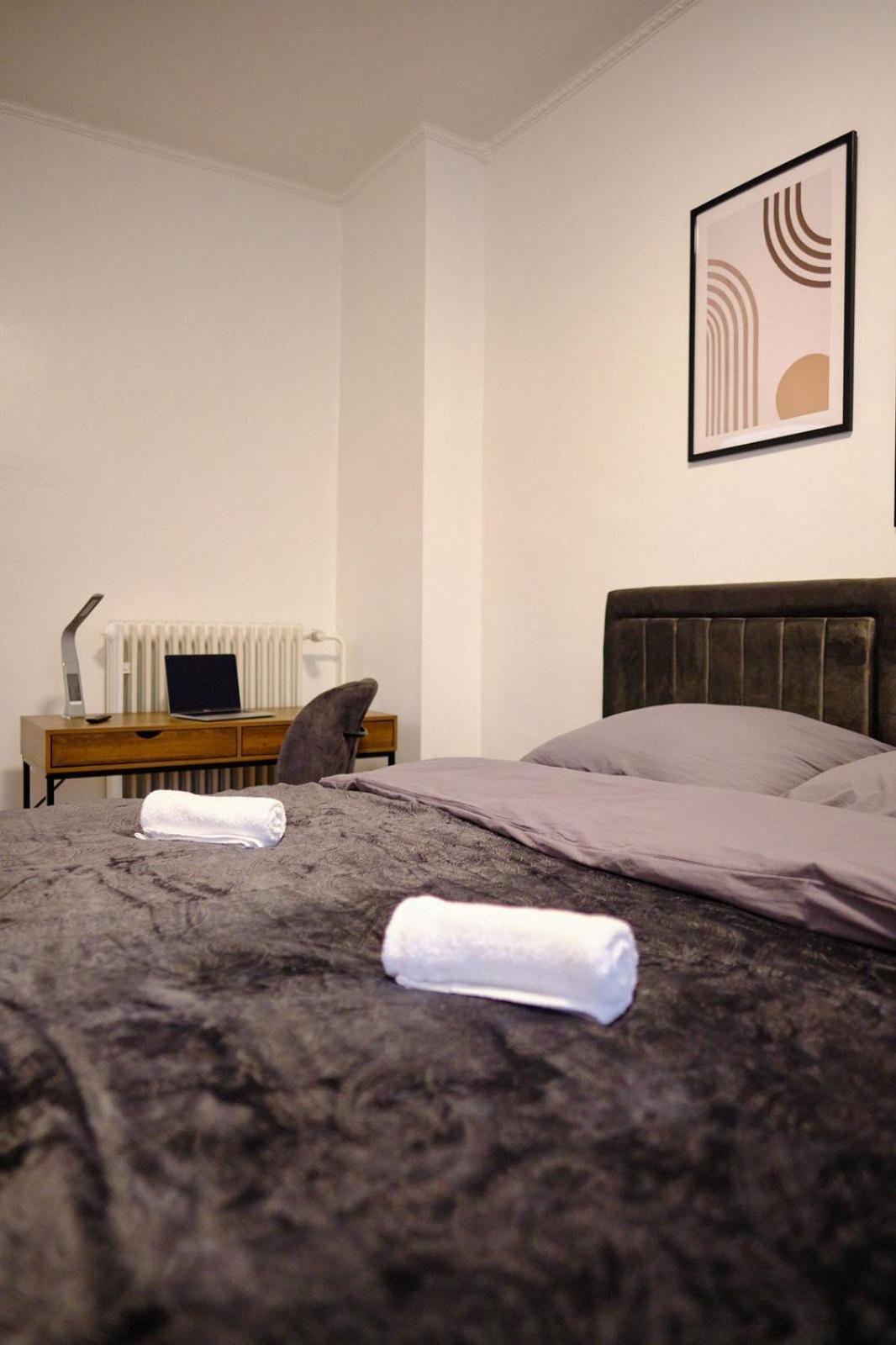 Primetime Suite Fuer 8+Kueche/Wifi Essen Exterior foto